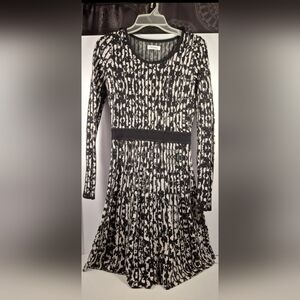 Elegant Black and White Patterned Dress